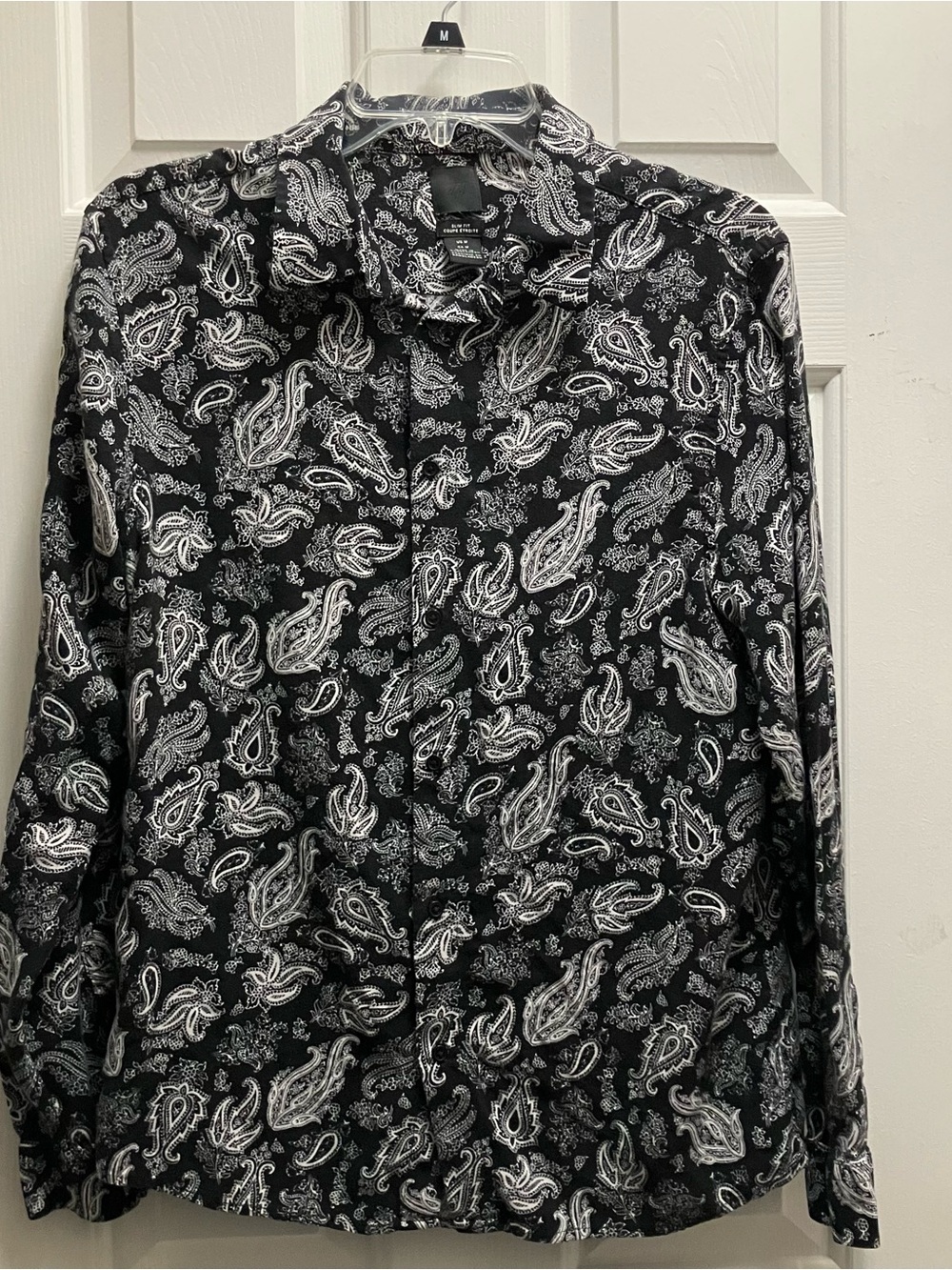H&M Mens Slim Fit Black And White Paisley Button Up Size Medium